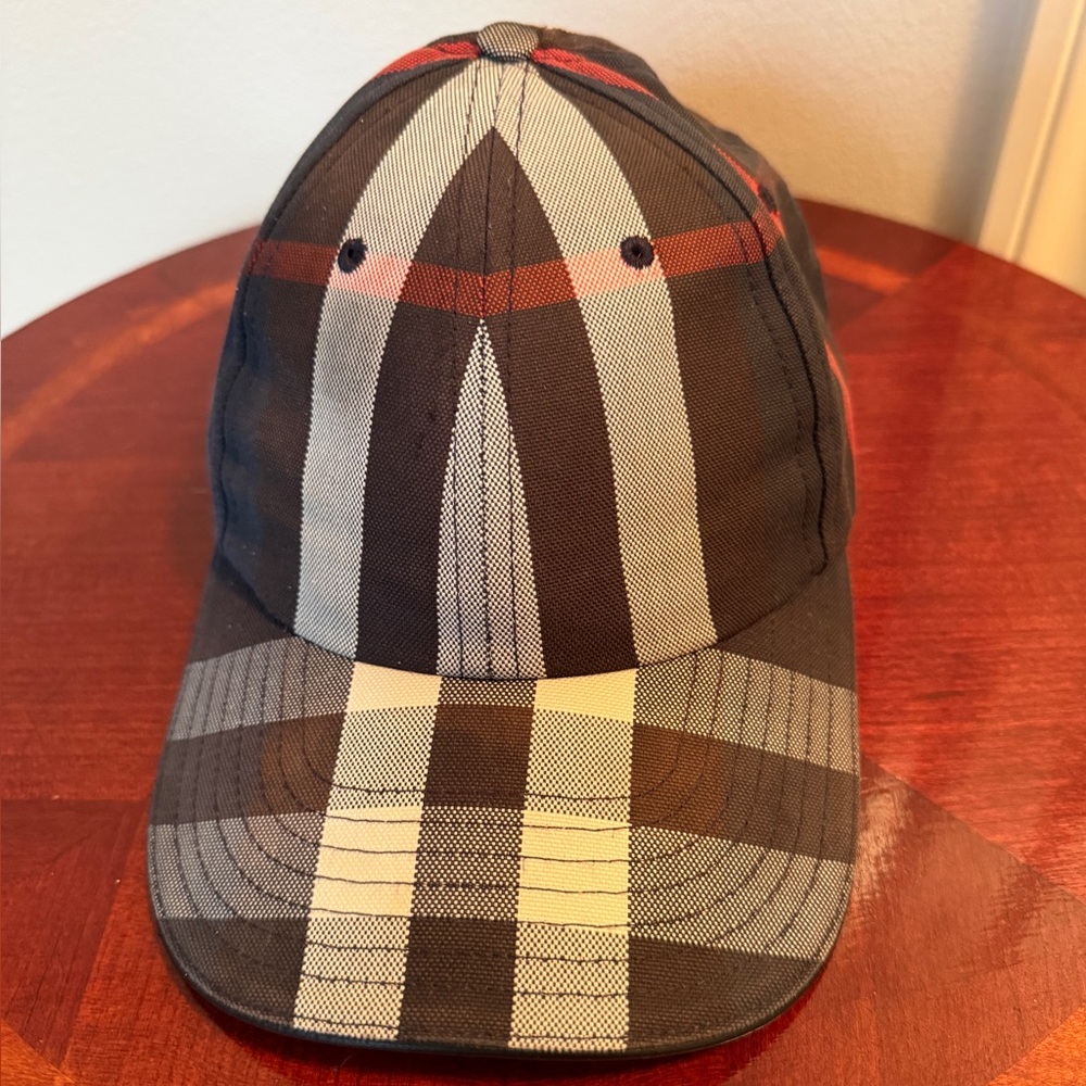 Burberry navy blue large nova check baseball cap.